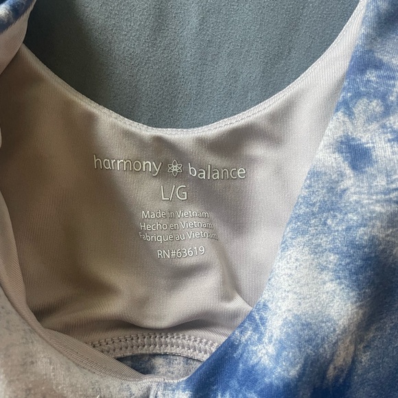 Harmony & Balance Sports Bra and Leggings - Picture 3 of 3